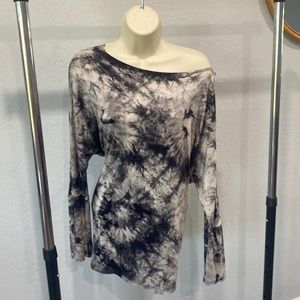 Tie Die Off the Shoulder Long Sleeve Tunic Blouse